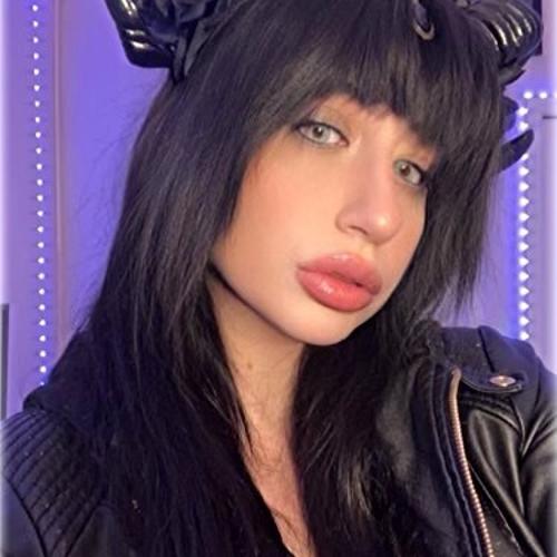 Poppycarminexxx