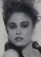 Андреа Генри