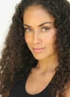 Клаудия Арос