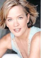 Элли Корнелл