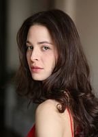 Эстер Комар