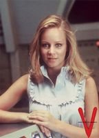 Дженнифер Кук