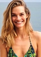 Николь Стейнведелл