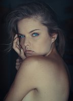 Эмбер Садхольц