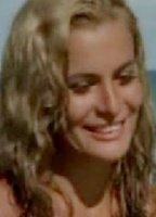 Андреа Камарго