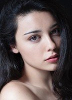 Карла Диас)