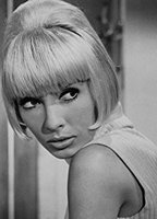 Дани Саваль