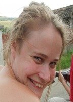 Эстер Чепай