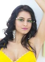 Джина Майкан