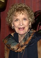 Глория Стюарт