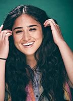 Хейли Санчес