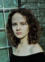 Яна Маккиннон