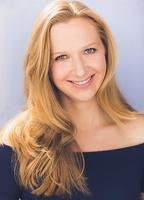 Мэгги Александр