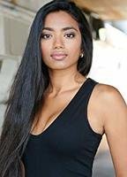 Надин Бхабха