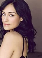 Николь Шалхуб