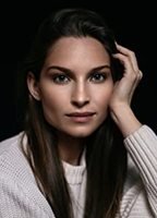 Нина Умпьеррес