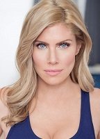 Стефани Блум