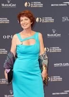 Вероник Женест