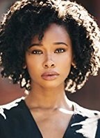 Вакима Холлис