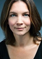 Анжела Ковач