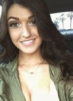 Джессика Халл