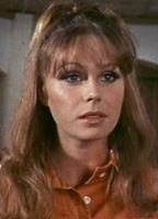 Джоанна Ламли