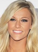 Келли Хатчерсон