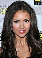 Нина Добрев