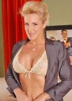 Ти Джей Харт