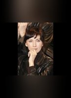 Илона Островска