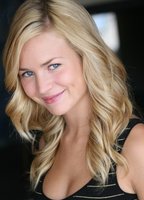 Бритт Робертсон