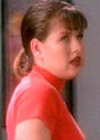 Синди Льюис