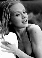 Хейли Миллс