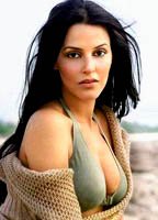 Неха Дхупия