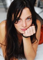 Летиция Дош