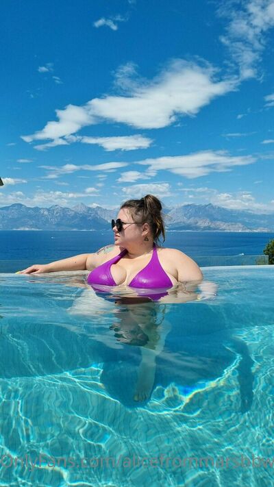 Alicefrommarsbbw