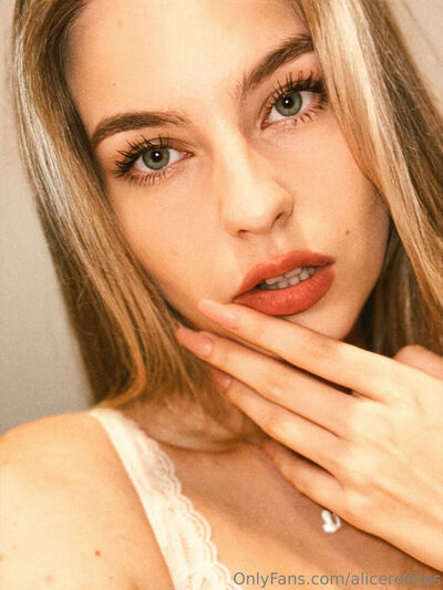 Aliceredlips