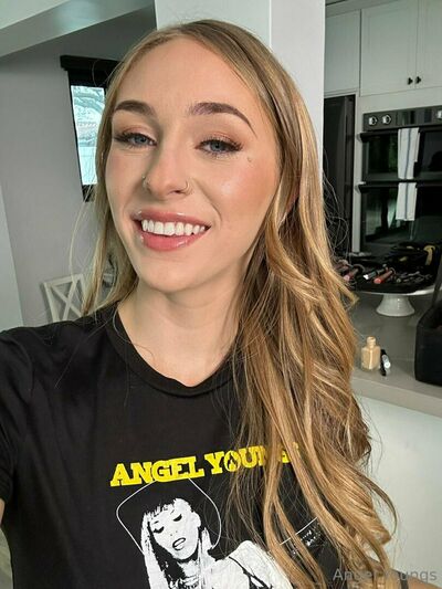 Angelyoungsxxx