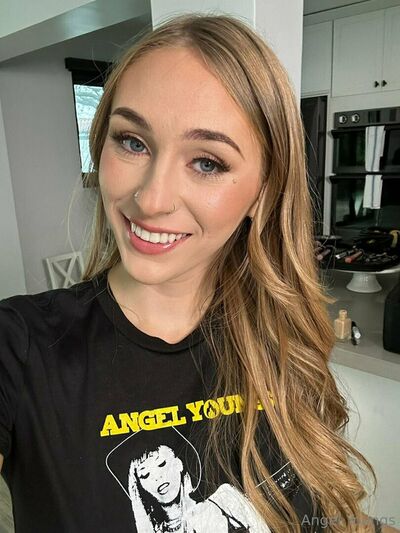 Angelyoungsxxx