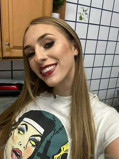 Angelyoungsxxx