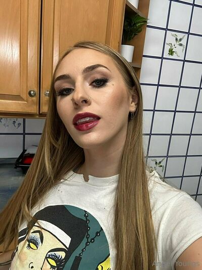 Angelyoungsxxx