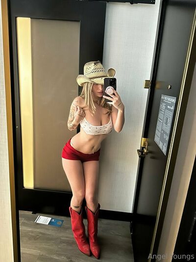Angelyoungsxxx