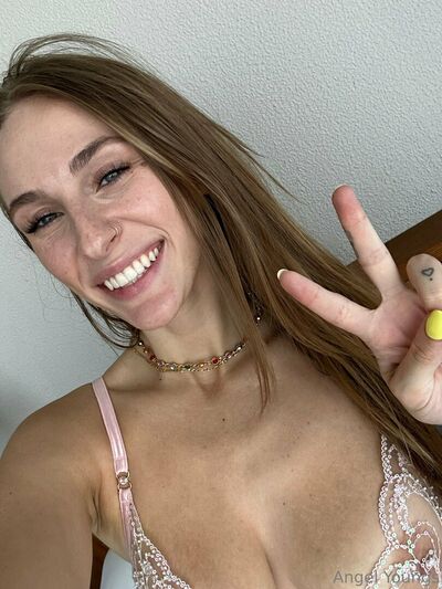 Angelyoungsxxx