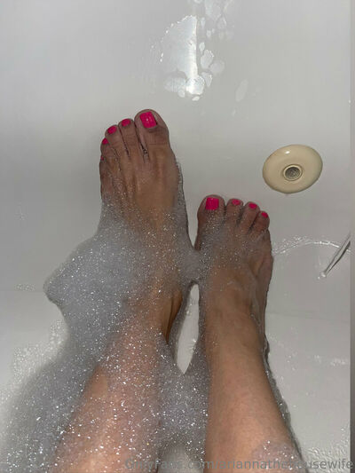 Ariannathehousewife