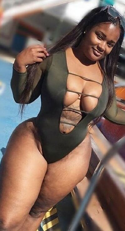 Ashleythebombshell
