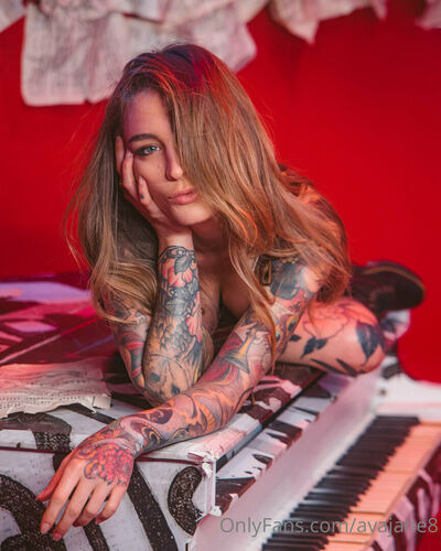 Avajane8