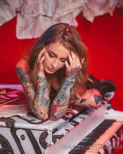 Avajane8