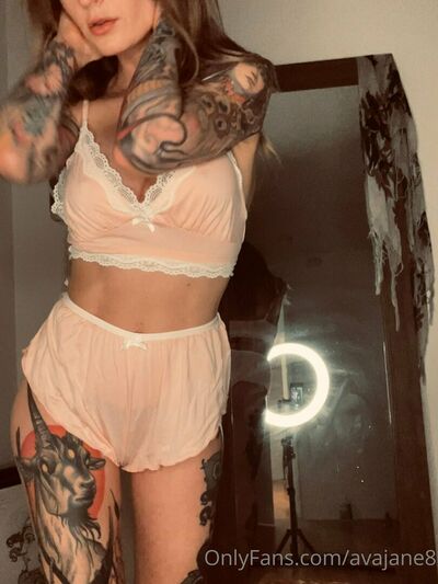 Avajane8