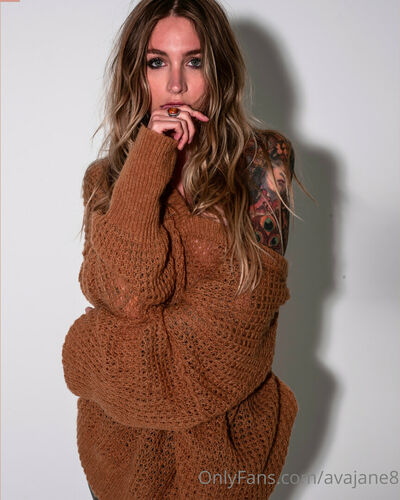 Avajane8