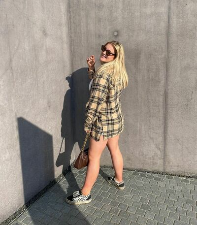 Baddybrunettexx